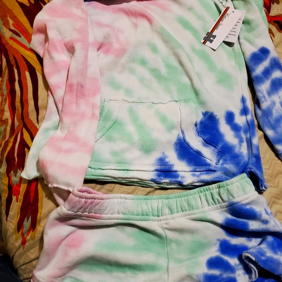 2 piece loungewear set - Picture 2 of 3